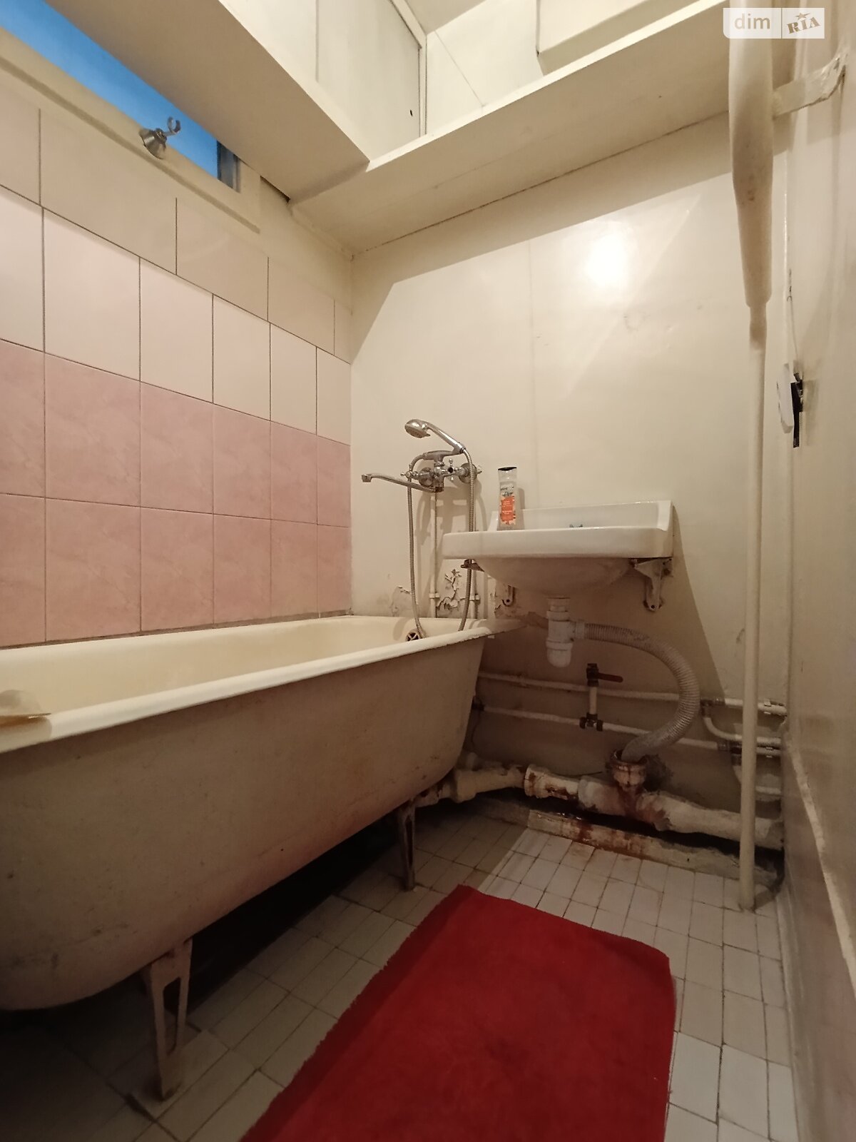 Продажа трехкомнатной квартиры в Кривом Роге, на просп. Университетский, район Долгинцевский фото 1 Продажа трехкомнатной квартиры в Кривом Роге, на просп. Университетский, район Долгинцевский фото 1