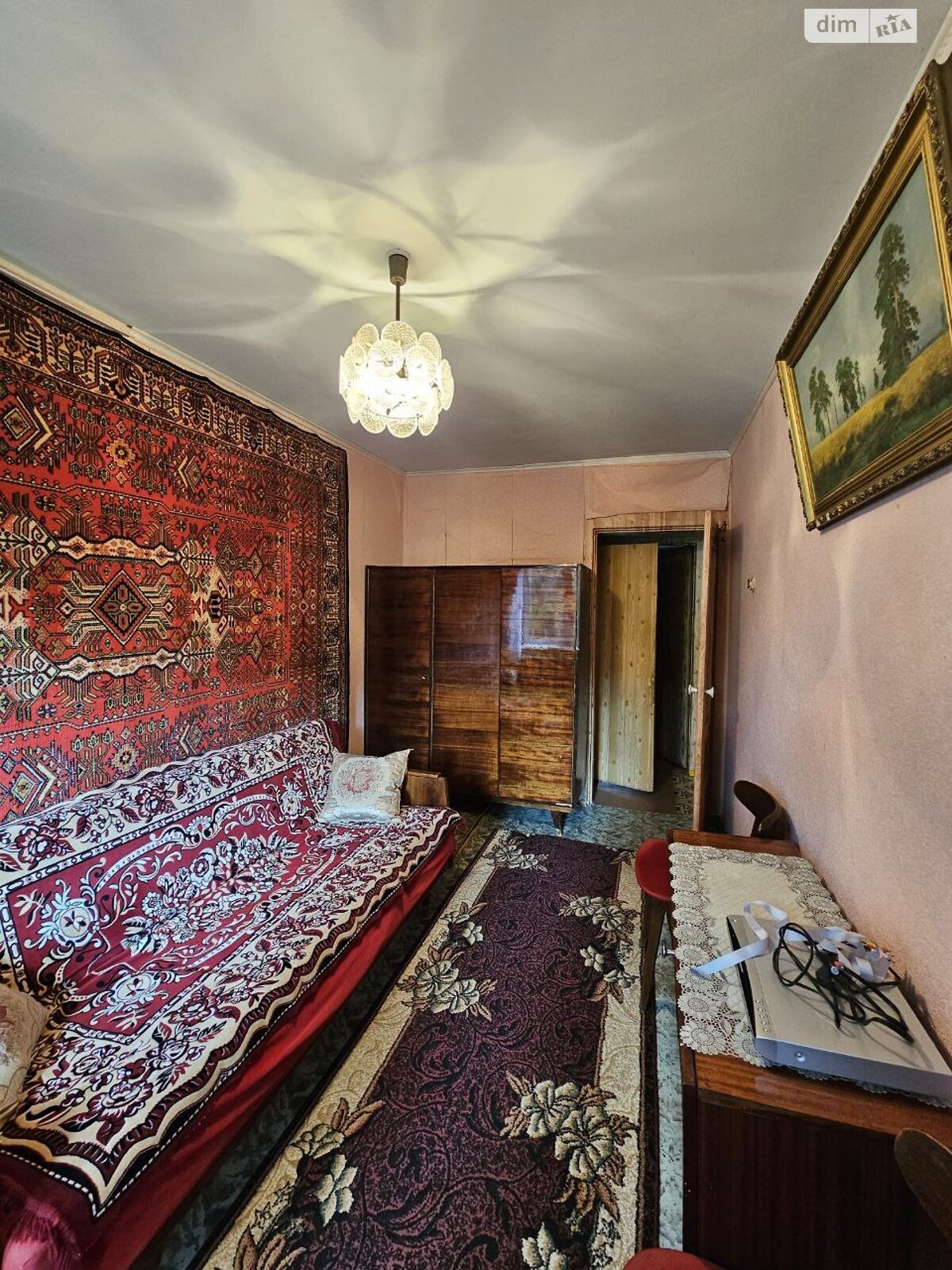 Продажа трехкомнатной квартиры в Кривом Роге, на ул. Героев АТО 76, район Долгинцевский фото 1 Продажа трехкомнатной квартиры в Кривом Роге, на ул. Героев АТО 76, район Долгинцевский фото 1