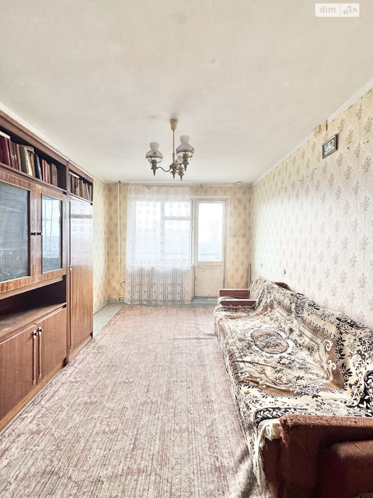 Продажа трехкомнатной квартиры в Кривом Роге, на шоссе Днепропетровское, район Долгинцевский фото 1 Продажа трехкомнатной квартиры в Кривом Роге, на шоссе Днепропетровское, район Долгинцевский фото 1