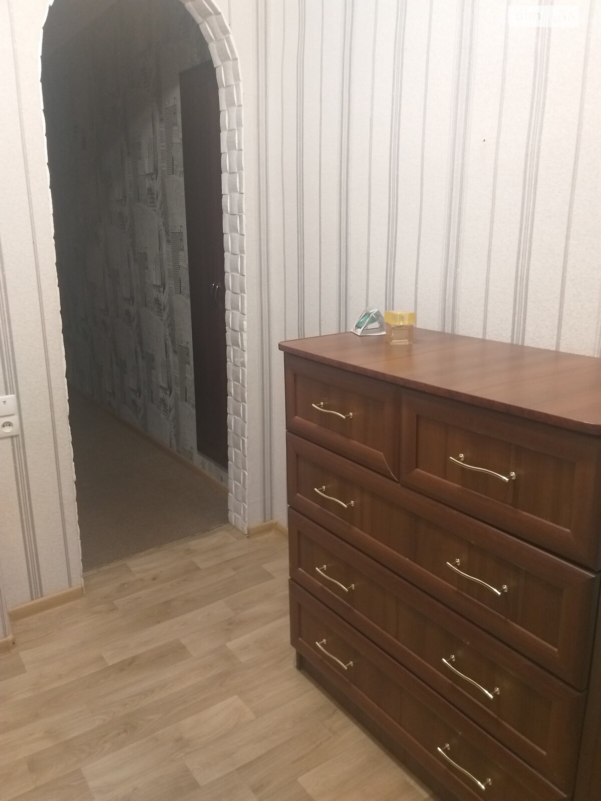 Продажа трехкомнатной квартиры в Кривом Роге, на ул. Железнодорожников 11, район Долгинцевский фото 1 Продажа трехкомнатной квартиры в Кривом Роге, на ул. Железнодорожников 11, район Долгинцевский фото 1