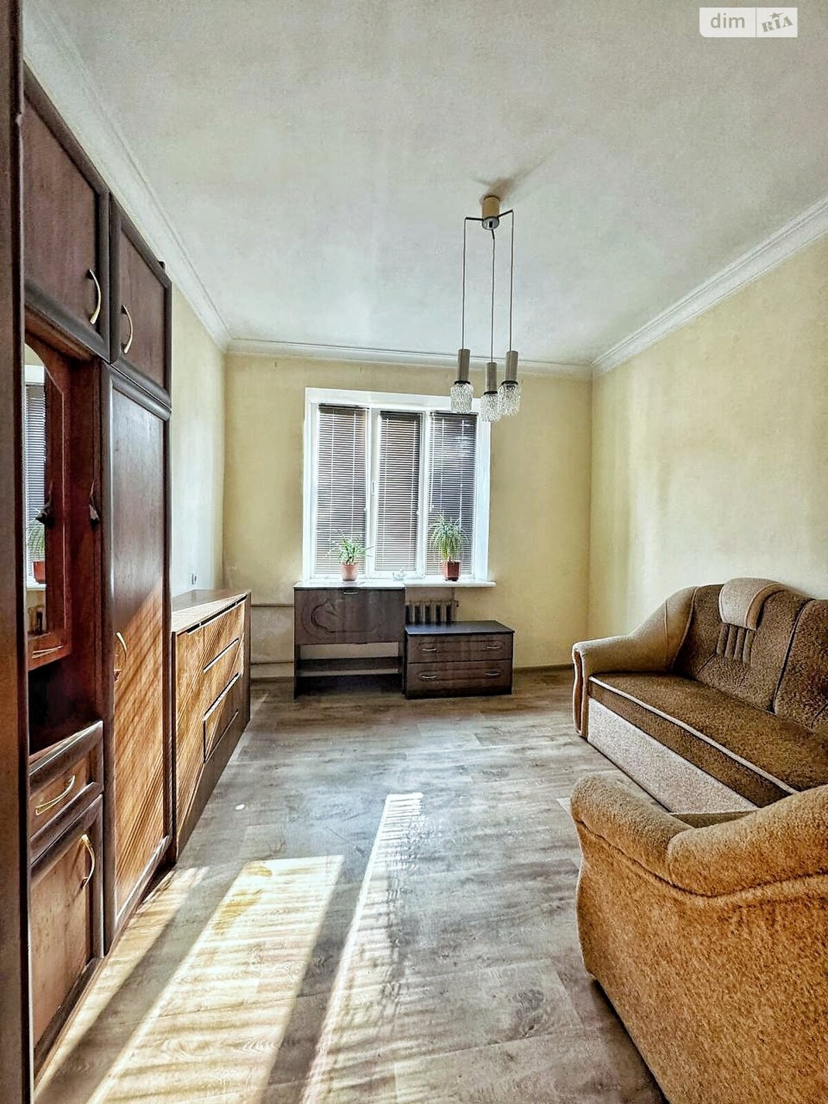 Продажа двухкомнатной квартиры в Кривом Роге, на ул. Магистральная, кв. 15, район Долгинцевский фото 1 Продажа двухкомнатной квартиры в Кривом Роге, на ул. Магистральная, кв. 15, район Долгинцевский фото 1