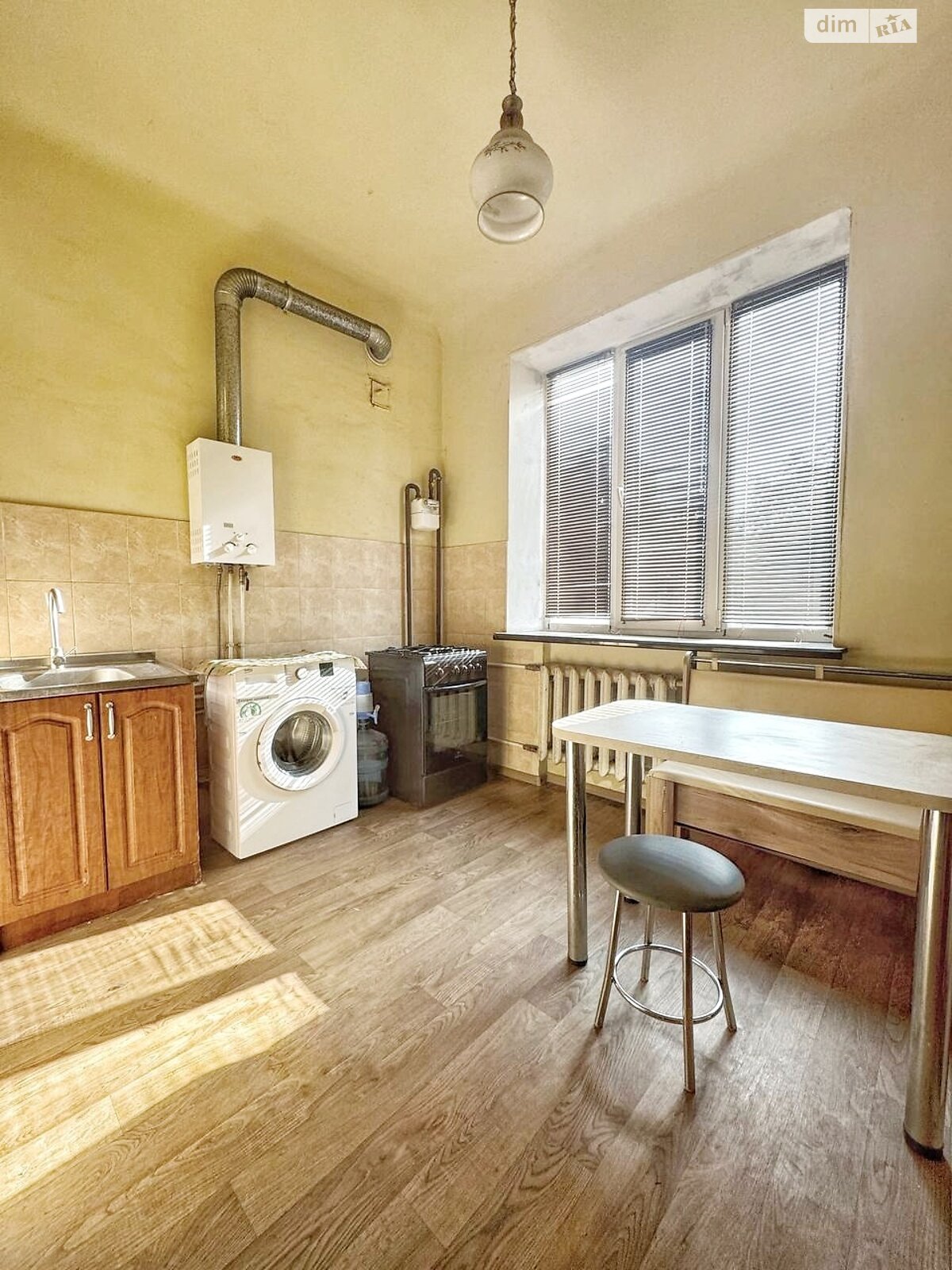 Продажа двухкомнатной квартиры в Кривом Роге, на ул. Магистральная, кв. 15, район Долгинцевский фото 1 Продажа двухкомнатной квартиры в Кривом Роге, на ул. Магистральная, кв. 15, район Долгинцевский фото 1