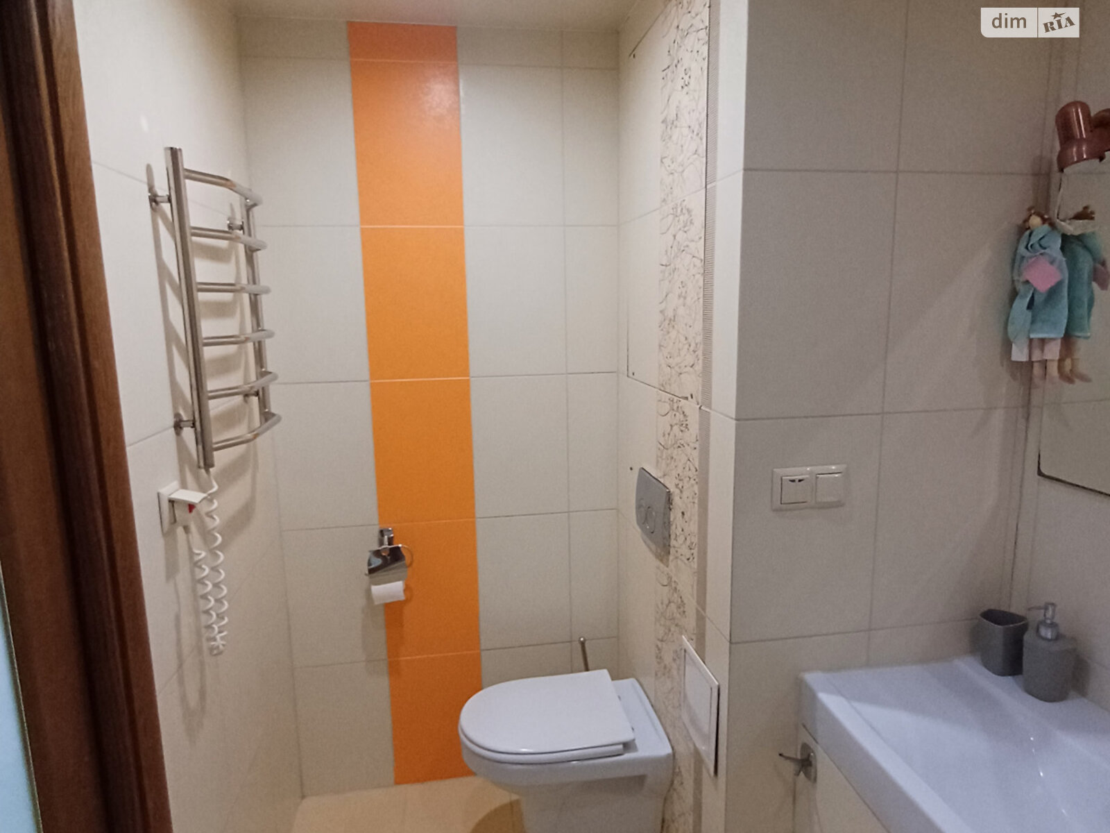 Продаж трикімнатної квартири в Кривому Розі, на вул. Сахарова 15, район Довгинцівський фото 1 Продаж трикімнатної квартири в Кривому Розі, на вул. Сахарова 15, район Довгинцівський фото 1
