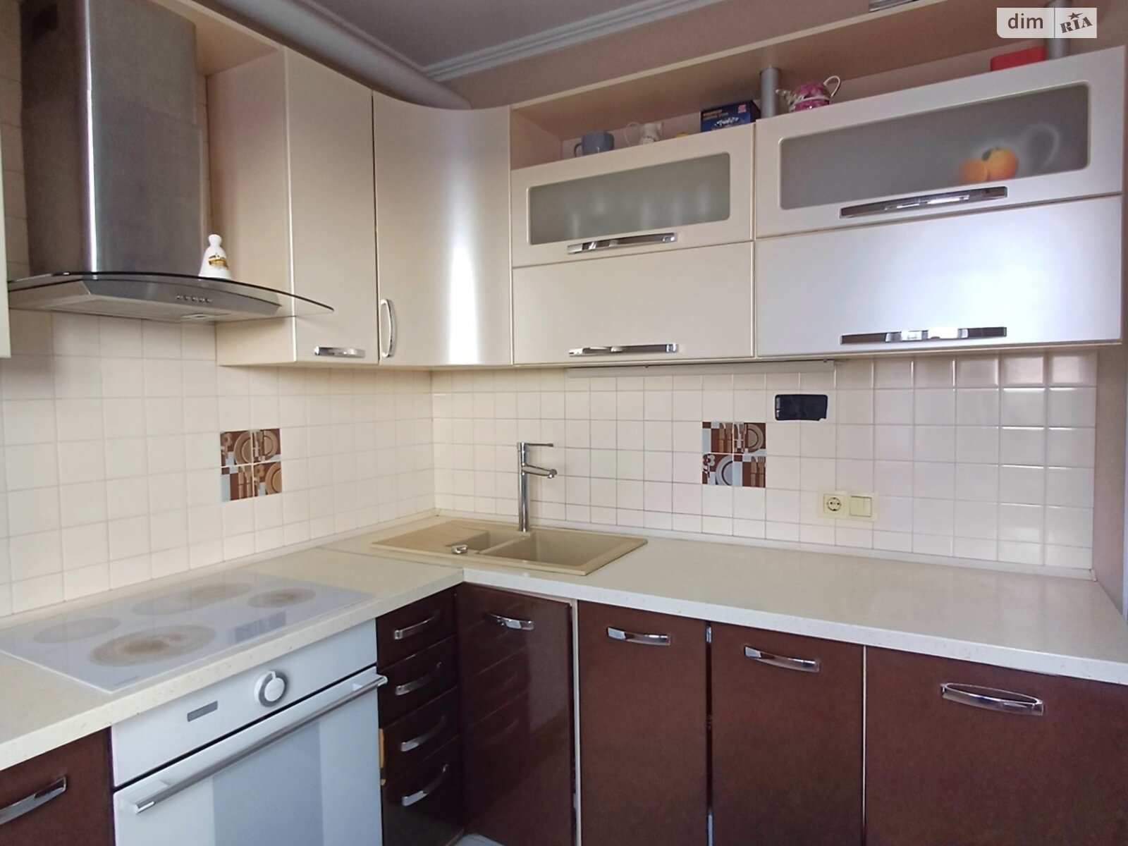 Продаж трикімнатної квартири в Кривому Розі, на вул. Сахарова 15, район Довгинцівський фото 1 Продаж трикімнатної квартири в Кривому Розі, на вул. Сахарова 15, район Довгинцівський фото 1