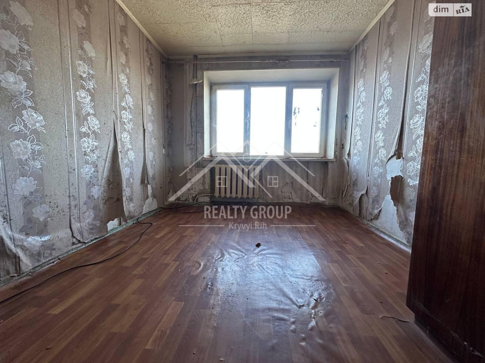 Продажа трехкомнатной квартиры в Кривом Роге, на просп. Университетский 63, район Долгинцевский фото 1