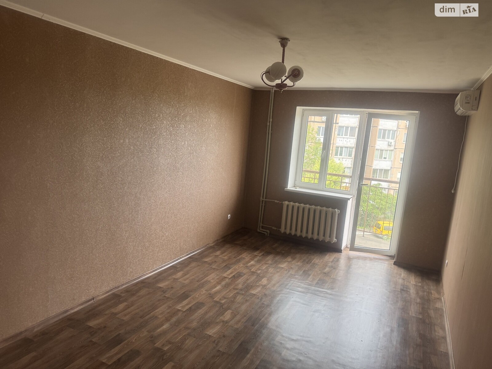 Продаж однокімнатної квартири в Кривому Розі, на вул. Вячеслава Чорновола 17, район Довгинцівський фото 1 Продаж однокімнатної квартири в Кривому Розі, на вул. Вячеслава Чорновола 17, район Довгинцівський фото 1