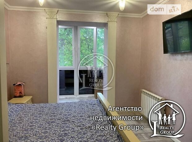 Продажа трехкомнатной квартиры в Кривом Роге, на ул. Есенина 4 район Дзержинский фото 1 Продажа трехкомнатной квартиры в Кривом Роге, на ул. Есенина 4 район Дзержинский фото 1