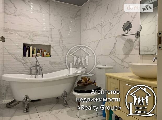 Продажа трехкомнатной квартиры в Кривом Роге, на ул. Есенина 4 район Дзержинский фото 1 Продажа трехкомнатной квартиры в Кривом Роге, на ул. Есенина 4 район Дзержинский фото 1