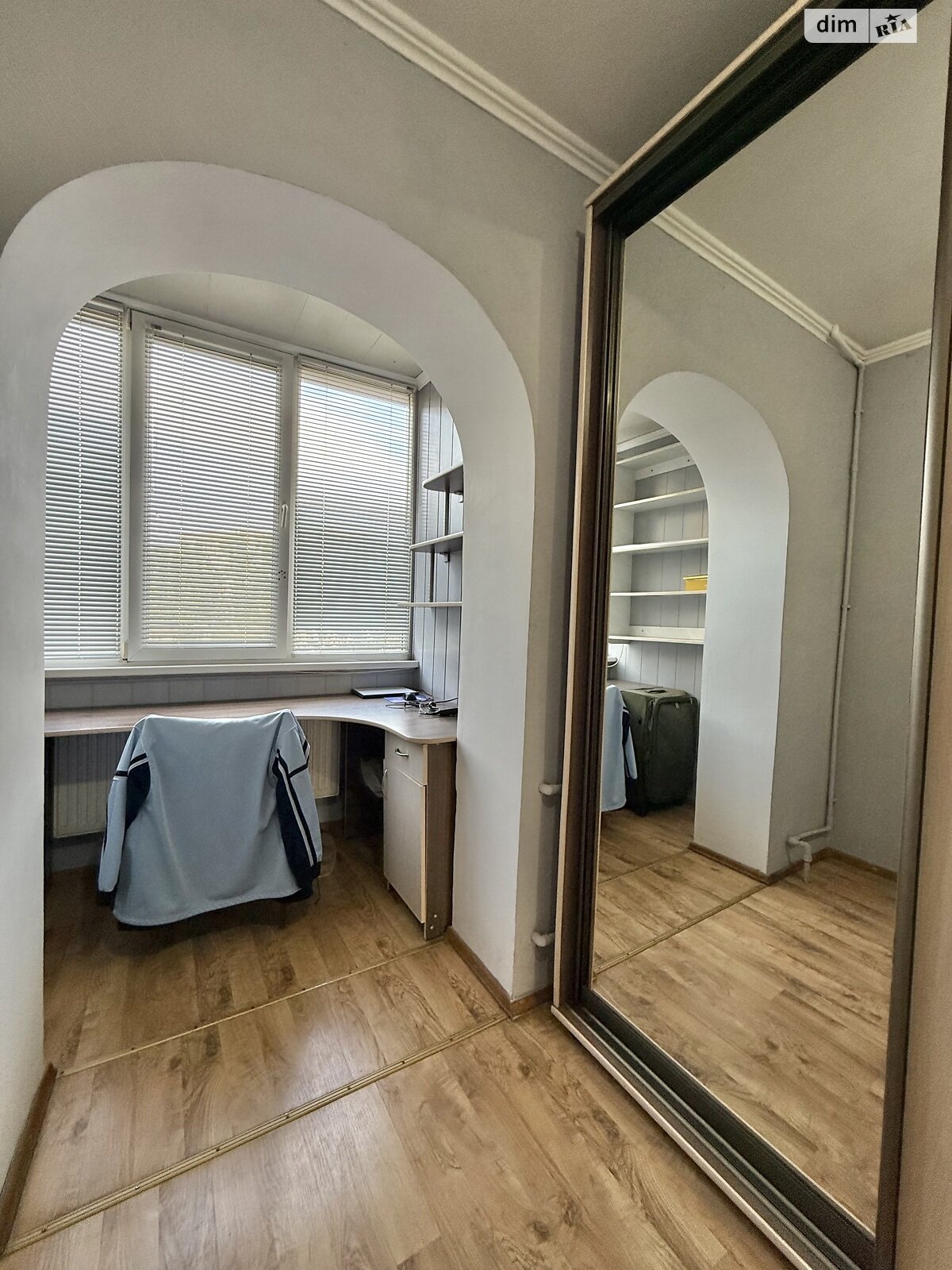 Продаж трикімнатної квартири в Кривому Розі, на мкр. Індустріальний 69, фото 1