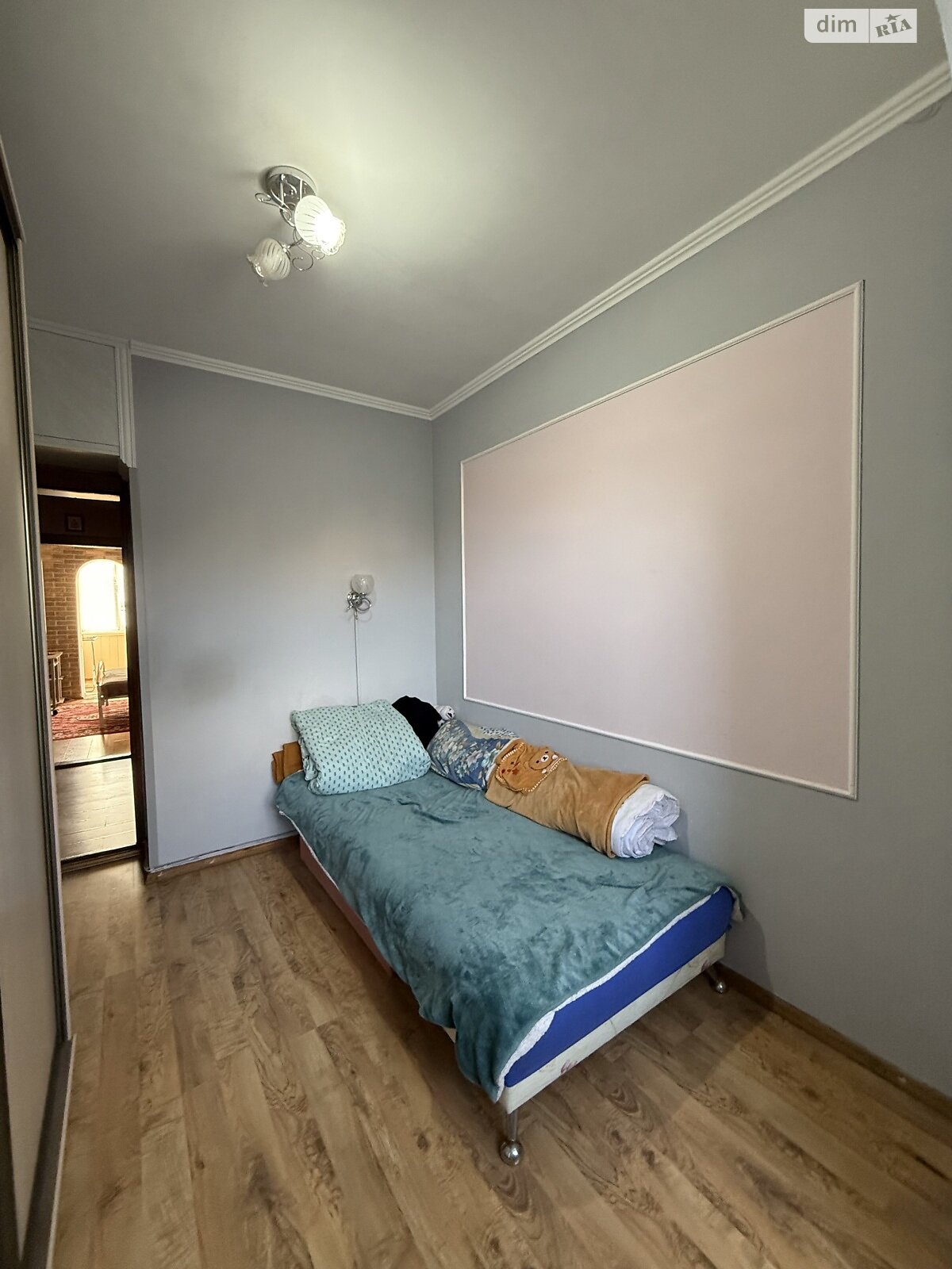 Продаж трикімнатної квартири в Кривому Розі, на мкр. Індустріальний 69, фото 1