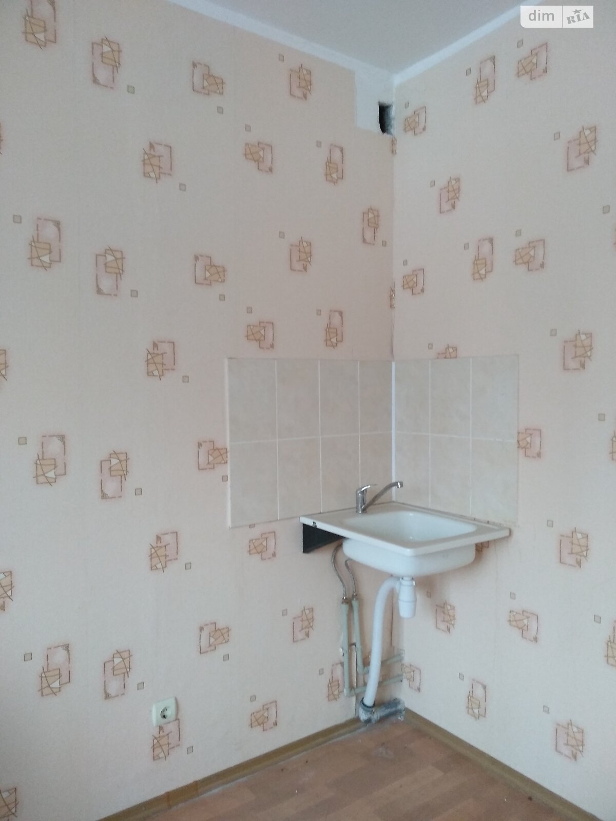 Продажа однокомнатной квартиры в Кривом Роге, на ул. Горников 52/2, район Ингулецкий фото 1 Продажа однокомнатной квартиры в Кривом Роге, на ул. Горников 52/2, район Ингулецкий фото 1