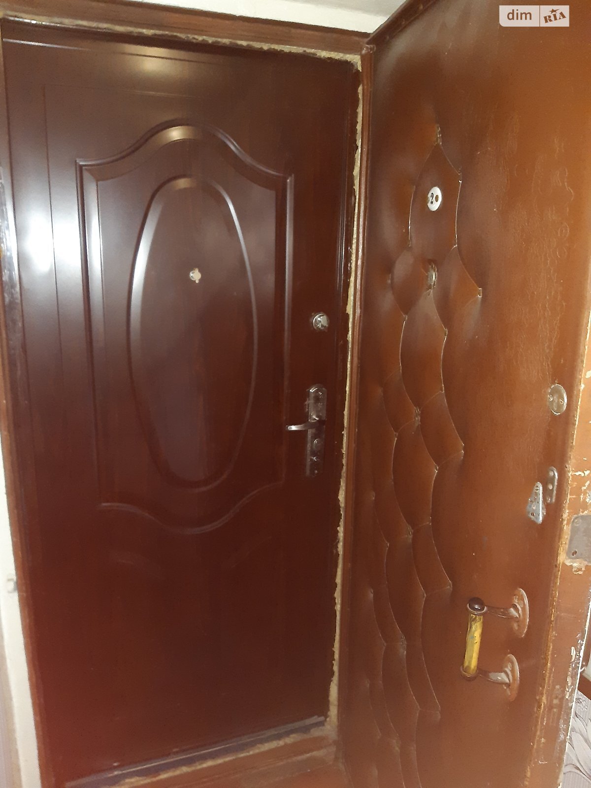 Продажа трехкомнатной квартиры в Кривом Роге, на ул. Обогатительная, район Ингулецкий фото 1 Продажа трехкомнатной квартиры в Кривом Роге, на ул. Обогатительная, район Ингулецкий фото 1