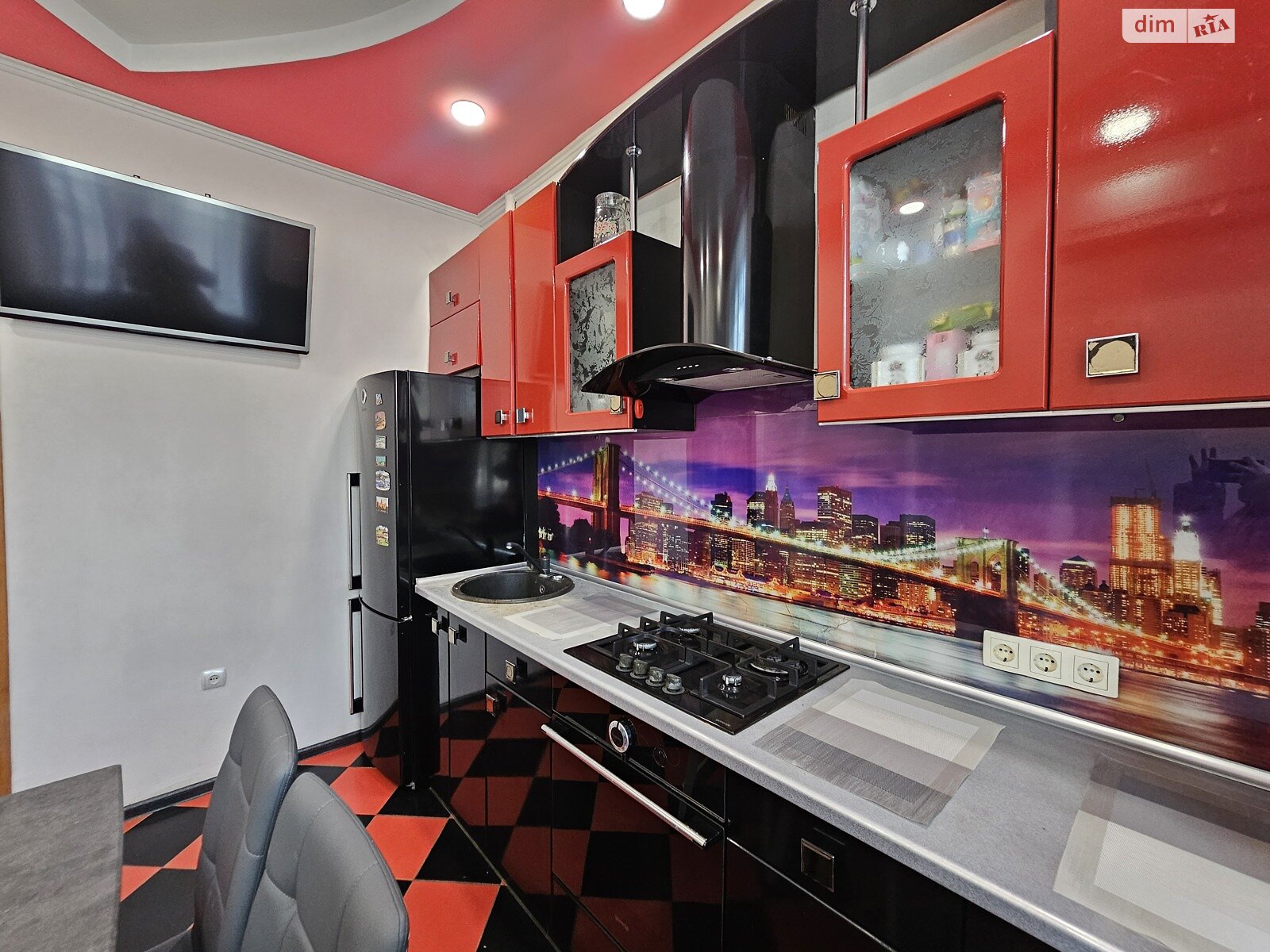 Продажа двухкомнатной квартиры в Кривом Роге, на просп. Южный 7, район Ингулецкий фото 1 Продажа двухкомнатной квартиры в Кривом Роге, на просп. Южный 7, район Ингулецкий фото 1