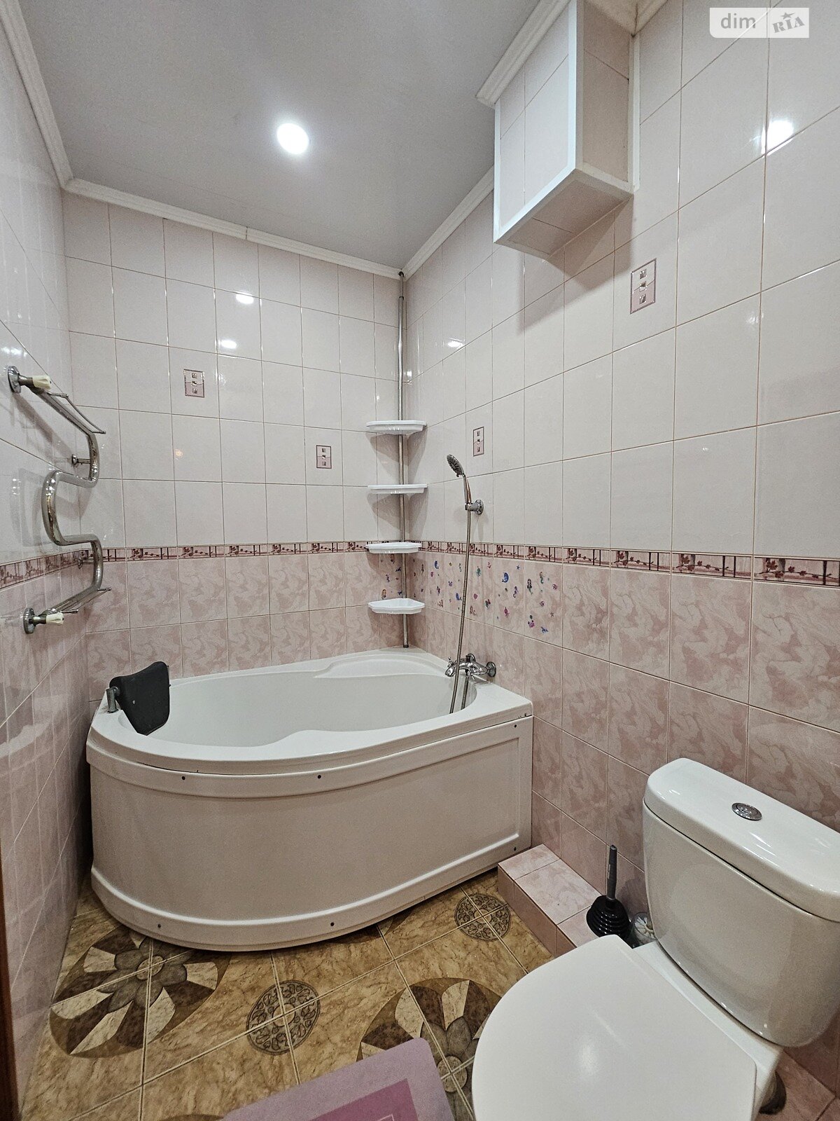 Продажа двухкомнатной квартиры в Кривом Роге, на просп. Южный 7, район Ингулецкий фото 1 Продажа двухкомнатной квартиры в Кривом Роге, на просп. Южный 7, район Ингулецкий фото 1