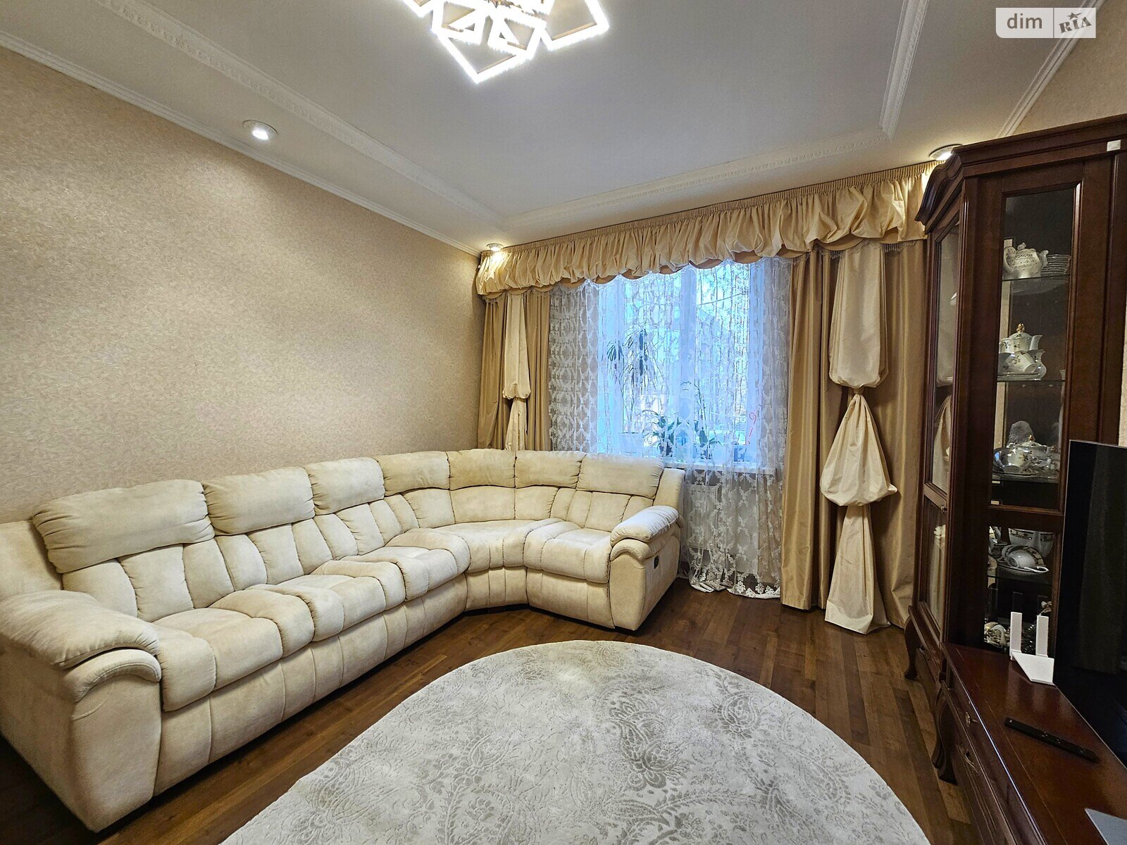 Продажа двухкомнатной квартиры в Кривом Роге, на просп. Южный 7, район Ингулецкий фото 1 Продажа двухкомнатной квартиры в Кривом Роге, на просп. Южный 7, район Ингулецкий фото 1