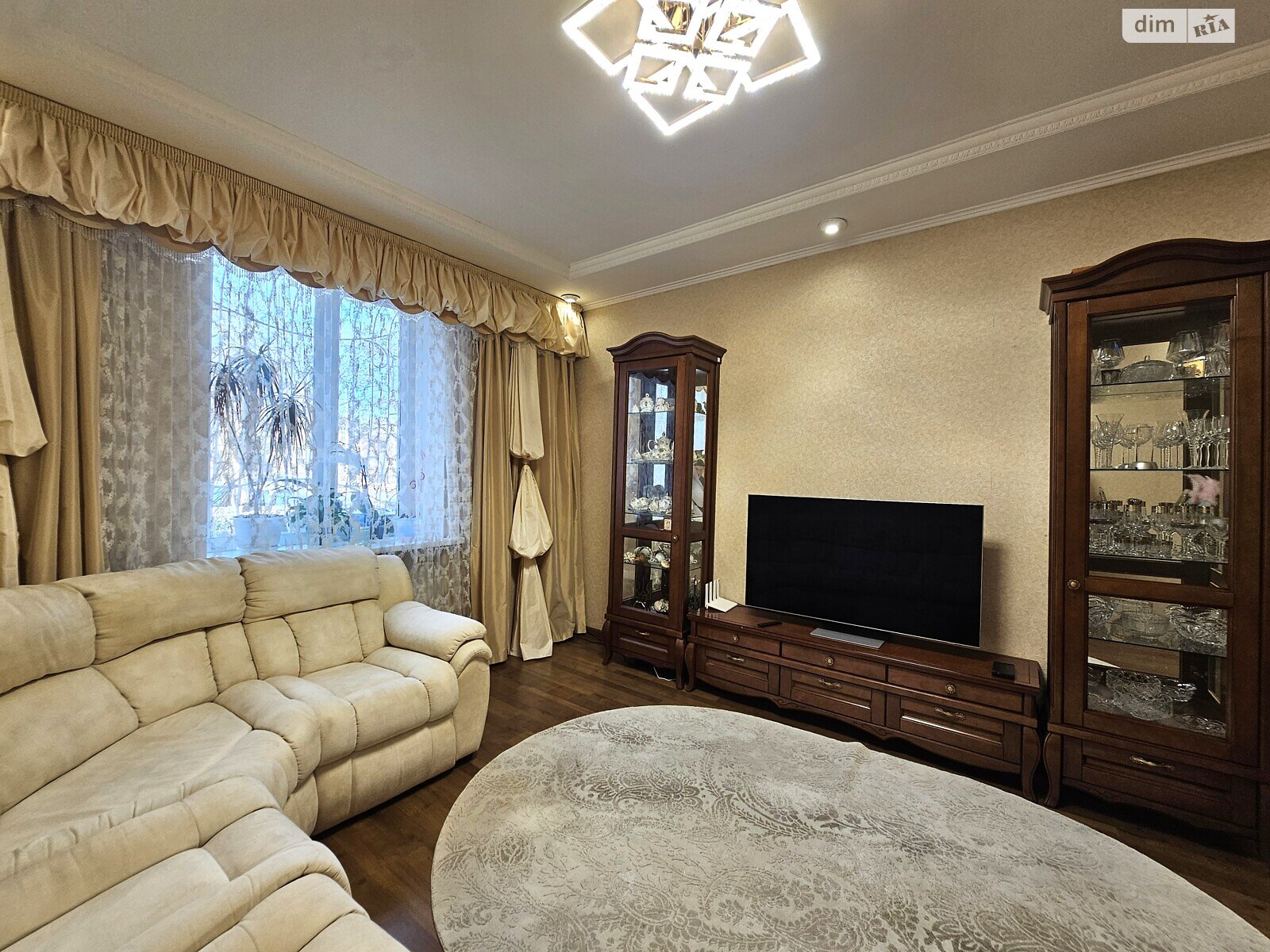 Продажа двухкомнатной квартиры в Кривом Роге, на просп. Южный 7, район Ингулецкий фото 1 Продажа двухкомнатной квартиры в Кривом Роге, на просп. Южный 7, район Ингулецкий фото 1