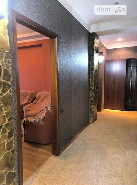 Продажа трехкомнатной квартиры в Кривом Роге, на ул. XX Партсъезда, район Жовтневый фото 1 Продажа трехкомнатной квартиры в Кривом Роге, на ул. XX Партсъезда, район Жовтневый фото 1