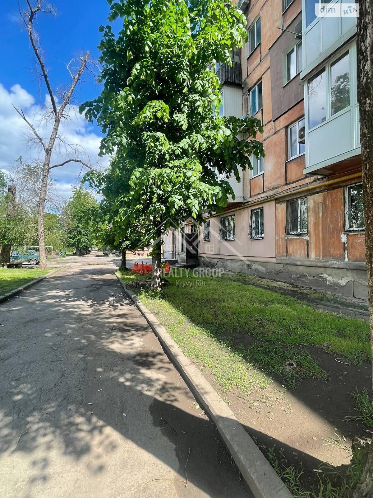 Продажа двухкомнатной квартиры в Кривом Роге, на ул. Криворожстали 46, фото 1 Продажа двухкомнатной квартиры в Кривом Роге, на ул. Криворожстали 46, фото 1