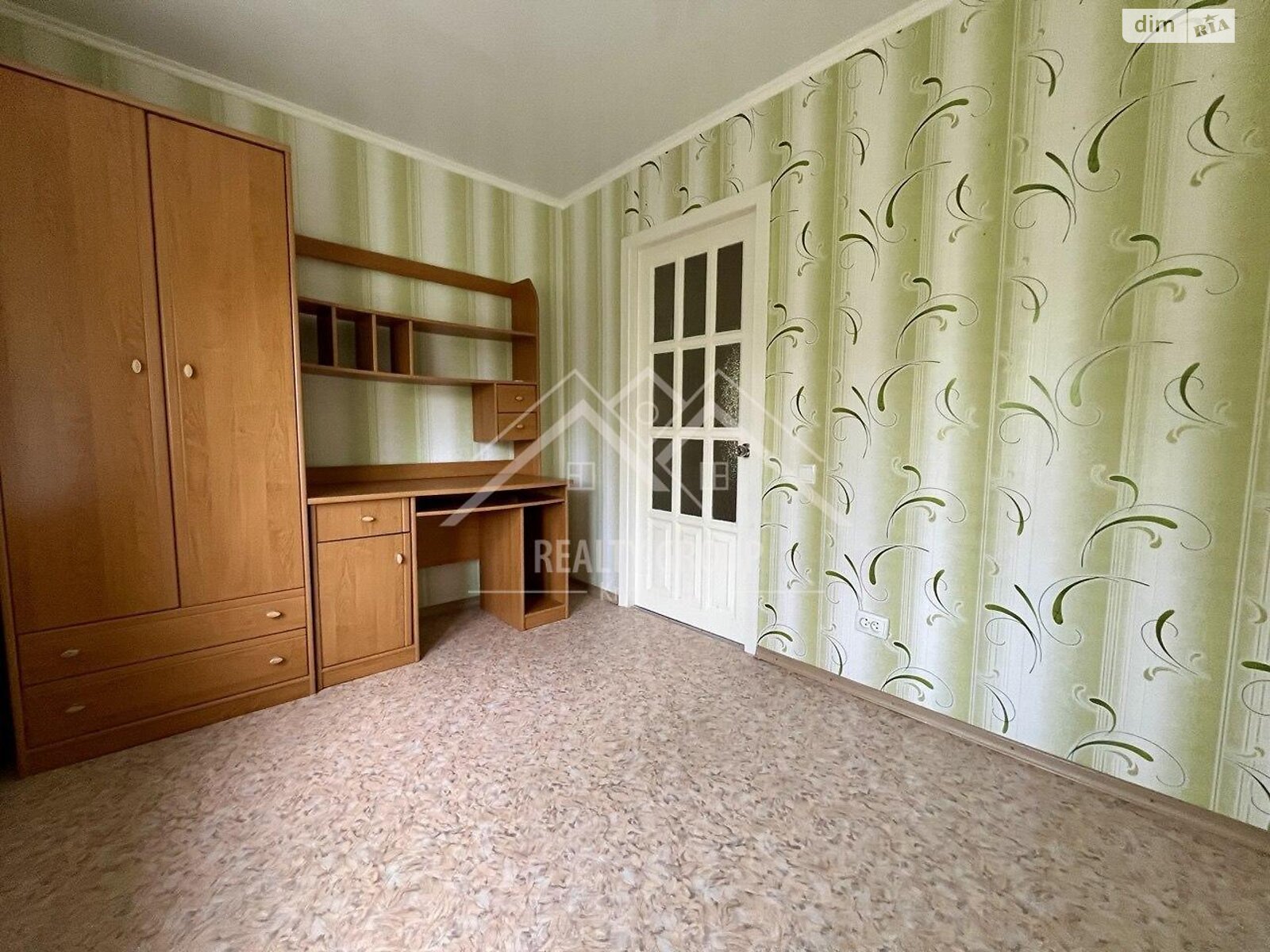 Продаж трикімнатної квартири в Кривому Розі, на вул. Кропивницького 95, фото 1 Продаж трикімнатної квартири в Кривому Розі, на вул. Кропивницького 95, фото 1