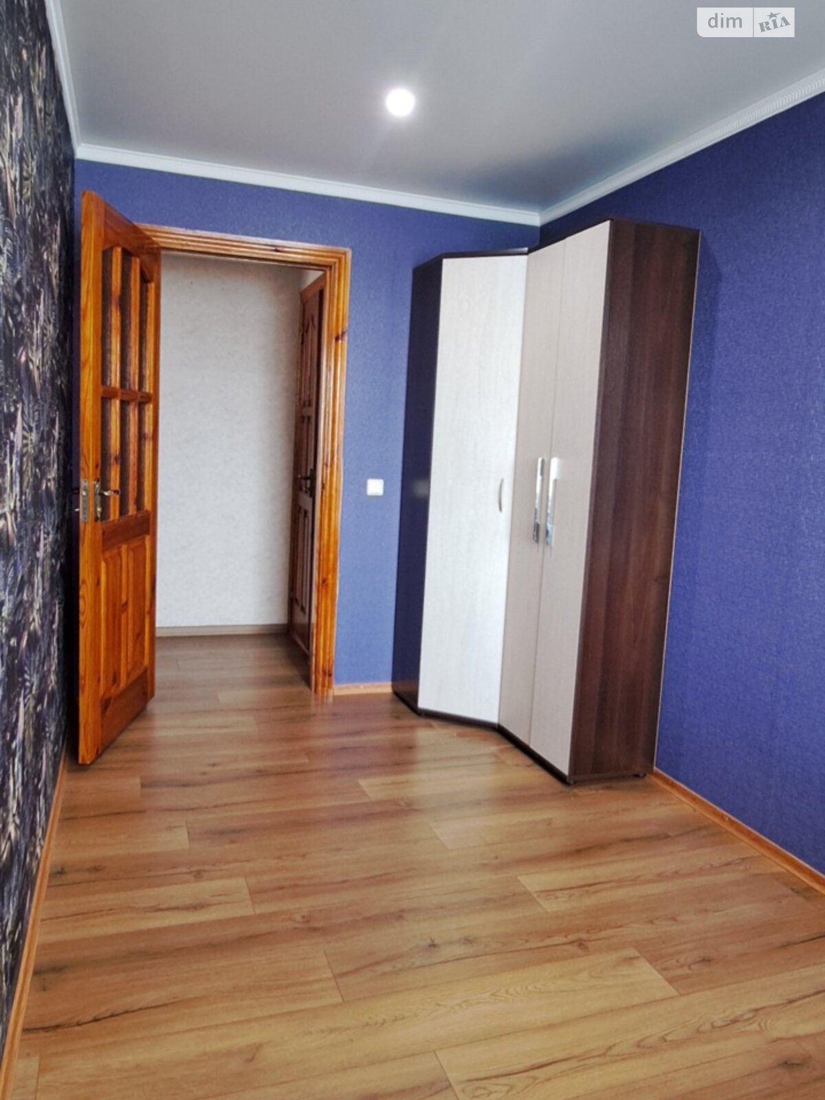 Продажа трехкомнатной квартиры в Кривом Роге, на просп. Гагарина 76, район Металлургический фото 1