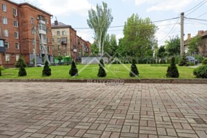 Продаж двокімнатної квартири в Кривому Розі, на вул. Єсеніна 1, район Металургійний фото 2