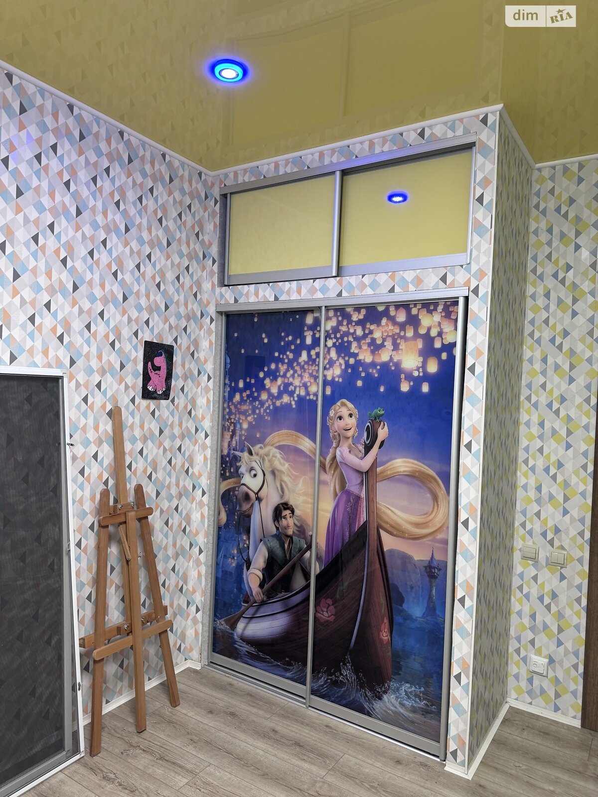 Продаж трикімнатної квартири в Кривому Розі, на вул. Степана Тільги 8, кв. 6, район Металургійний фото 1 Продаж трикімнатної квартири в Кривому Розі, на вул. Степана Тільги 8, кв. 6, район Металургійний фото 1