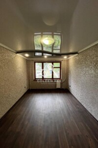 Продажа трехкомнатной квартиры в Кривом Роге, на ул. Вадима Гурова 25, район Металлургический фото 2
