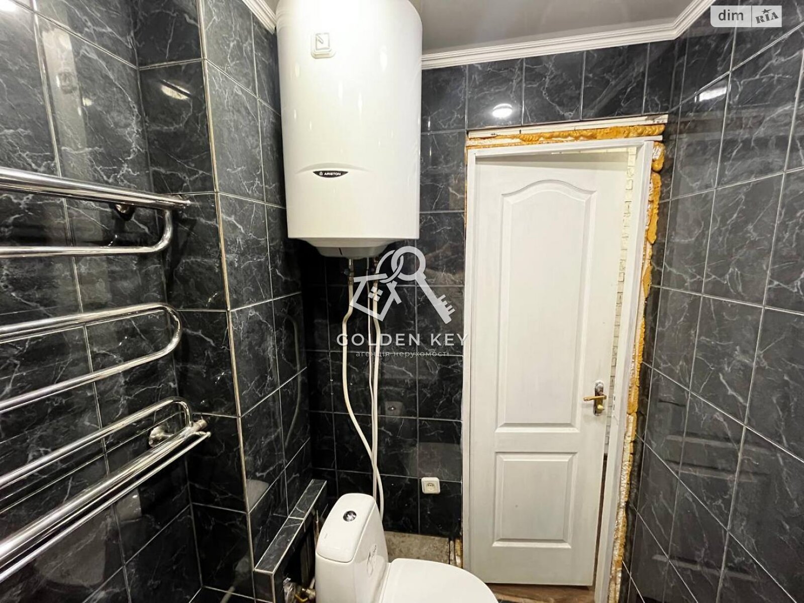 Продажа трехкомнатной квартиры в Кривом Роге, на ул. Вадима Гурова 25, район Металлургический фото 1