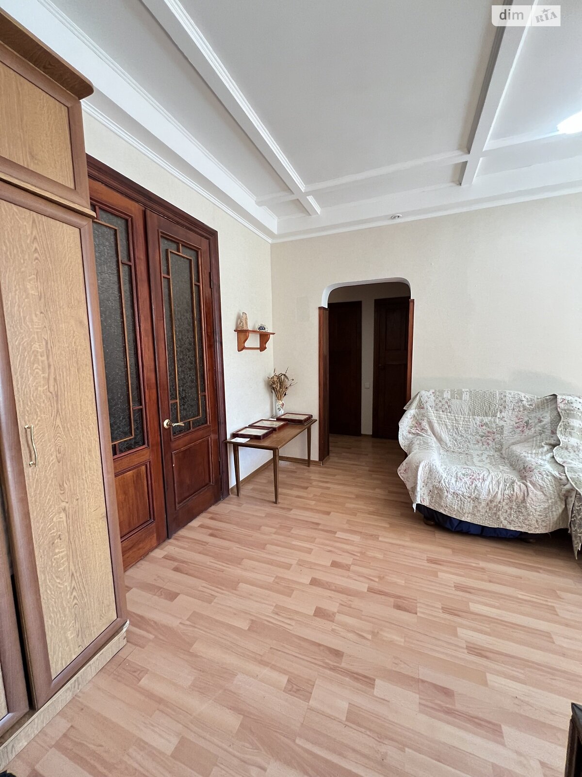 Продажа трехкомнатной квартиры в Кривом Роге, на ул. Вадима Гурова 2, район Металлургический фото 1 Продажа трехкомнатной квартиры в Кривом Роге, на ул. Вадима Гурова 2, район Металлургический фото 1