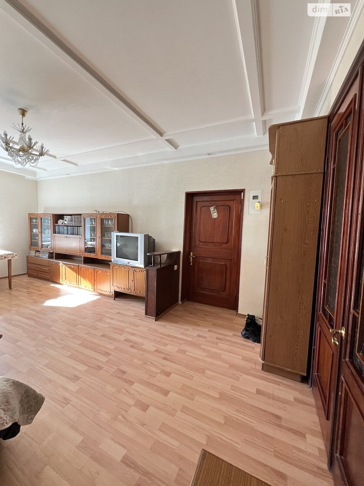 Продажа трехкомнатной квартиры в Кривом Роге, на ул. Вадима Гурова 2, район Металлургический фото 1 Продажа трехкомнатной квартиры в Кривом Роге, на ул. Вадима Гурова 2, район Металлургический фото 1