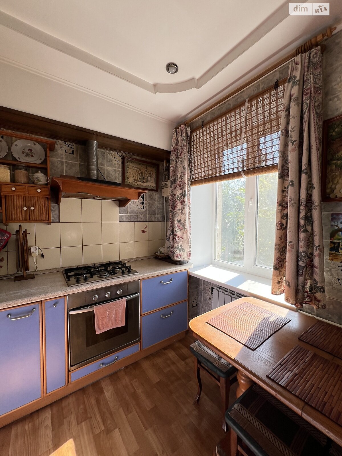 Продажа трехкомнатной квартиры в Кривом Роге, на ул. Вадима Гурова 2, район Металлургический фото 1 Продажа трехкомнатной квартиры в Кривом Роге, на ул. Вадима Гурова 2, район Металлургический фото 1