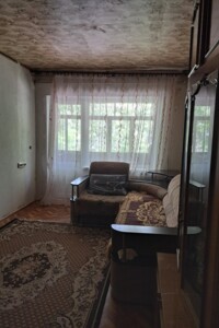 Продажа трехкомнатной квартиры в Кривом Роге, на ул. Ветеранов Труда 22, район Металлургический фото 2