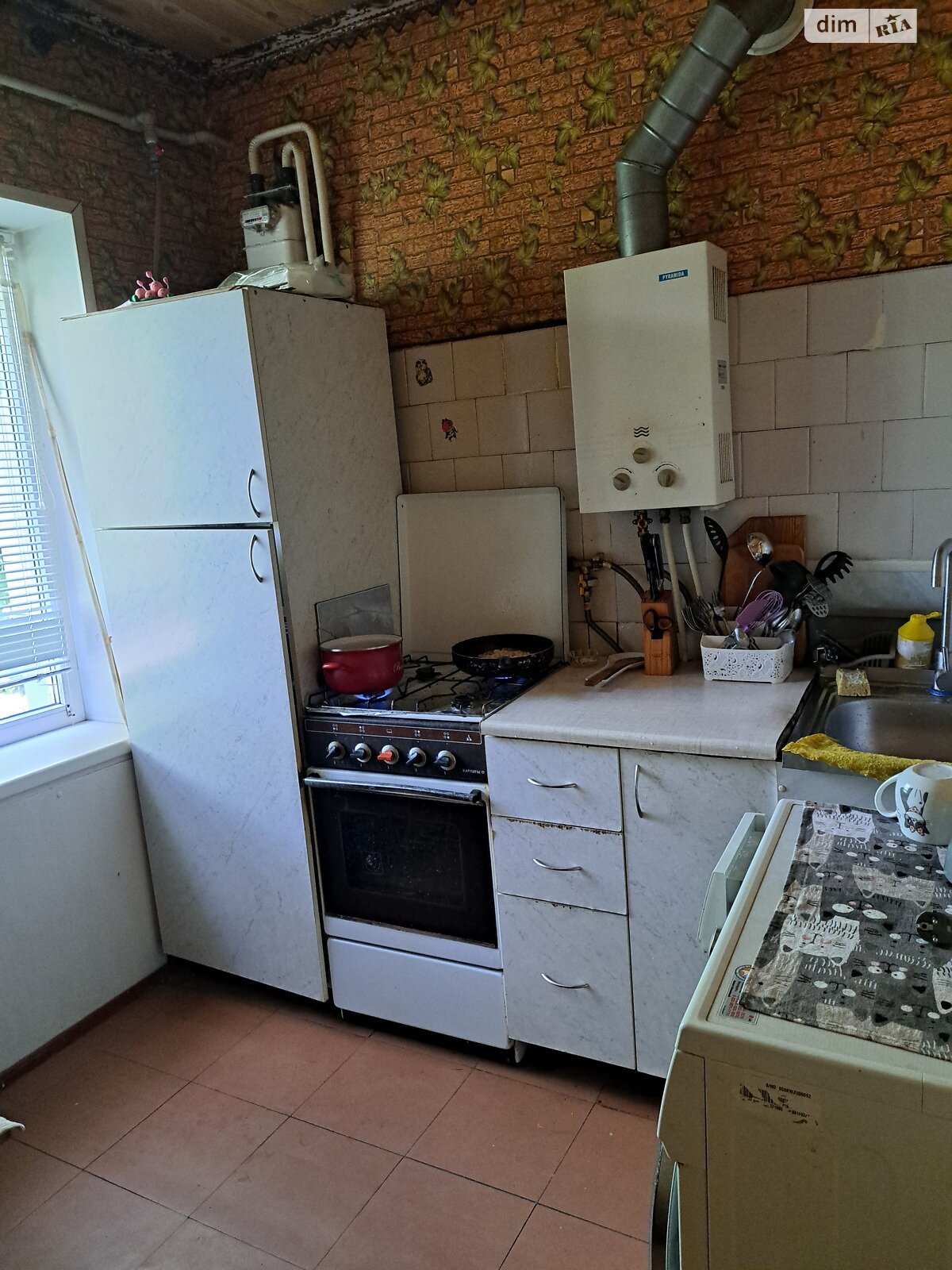 Продажа трехкомнатной квартиры в Кривом Роге, на ул. Ветеранов Труда 22, район Металлургический фото 1 Продажа трехкомнатной квартиры в Кривом Роге, на ул. Ветеранов Труда 22, район Металлургический фото 1