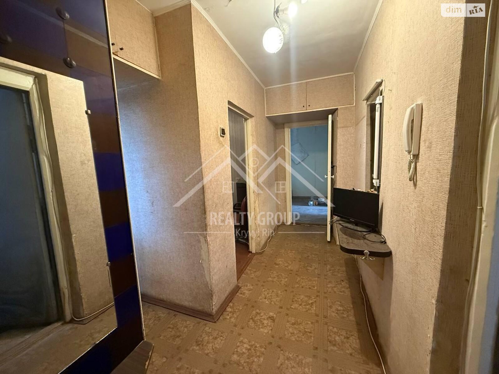 Продажа трехкомнатной квартиры в Кривом Роге, на ул. Виталия Матусевича 28, район Металлургический фото 1 Продажа трехкомнатной квартиры в Кривом Роге, на ул. Виталия Матусевича 28, район Металлургический фото 1