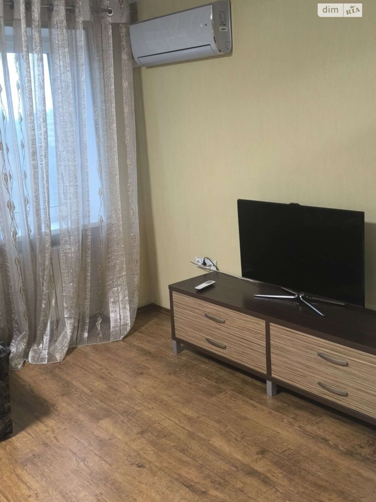 Продаж трикімнатної квартири в Кривому Розі, на вул. Віталія Матусевича 2А, район Металургійний фото 1 Продаж трикімнатної квартири в Кривому Розі, на вул. Віталія Матусевича 2А, район Металургійний фото 1
