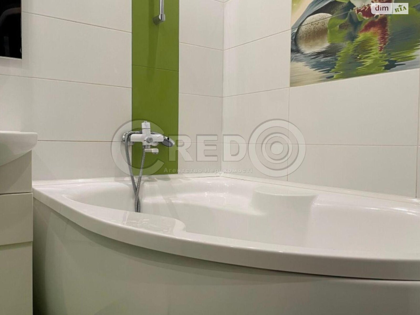 Продажа четырехкомнатной квартиры в Кривом Роге, на ул. Виталия Матусевича 4, район Металлургический фото 1