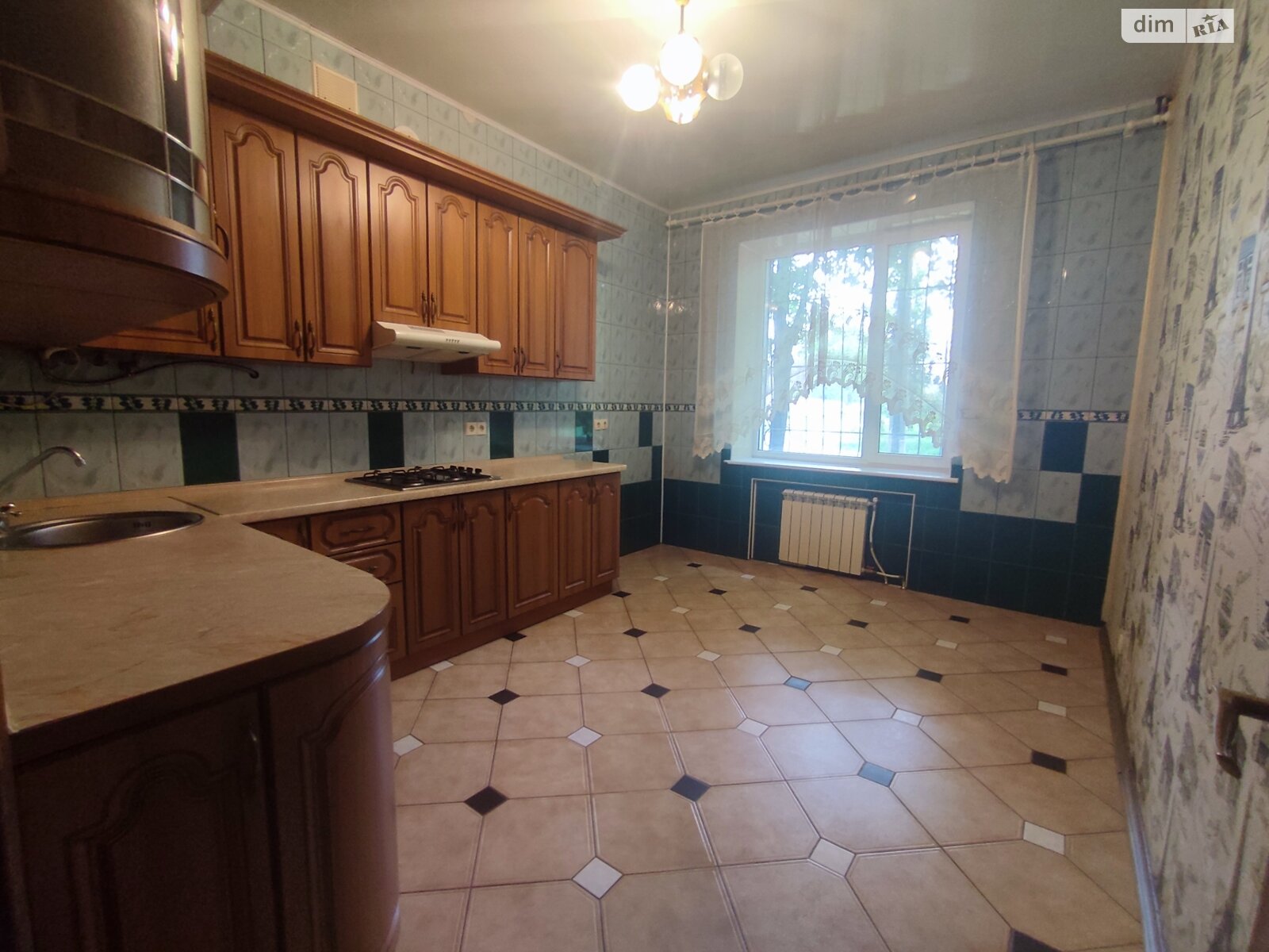 Продажа трехкомнатной квартиры в Кривом Роге, на ул. Вокзальная, район Металлургический фото 1 Продажа трехкомнатной квартиры в Кривом Роге, на ул. Вокзальная, район Металлургический фото 1