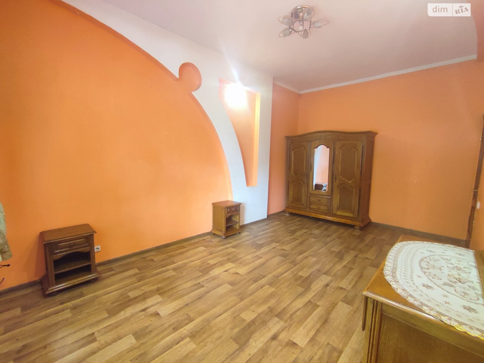 Продажа трехкомнатной квартиры в Кривом Роге, на ул. Вокзальная, район Металлургический фото 1 Продажа трехкомнатной квартиры в Кривом Роге, на ул. Вокзальная, район Металлургический фото 1
