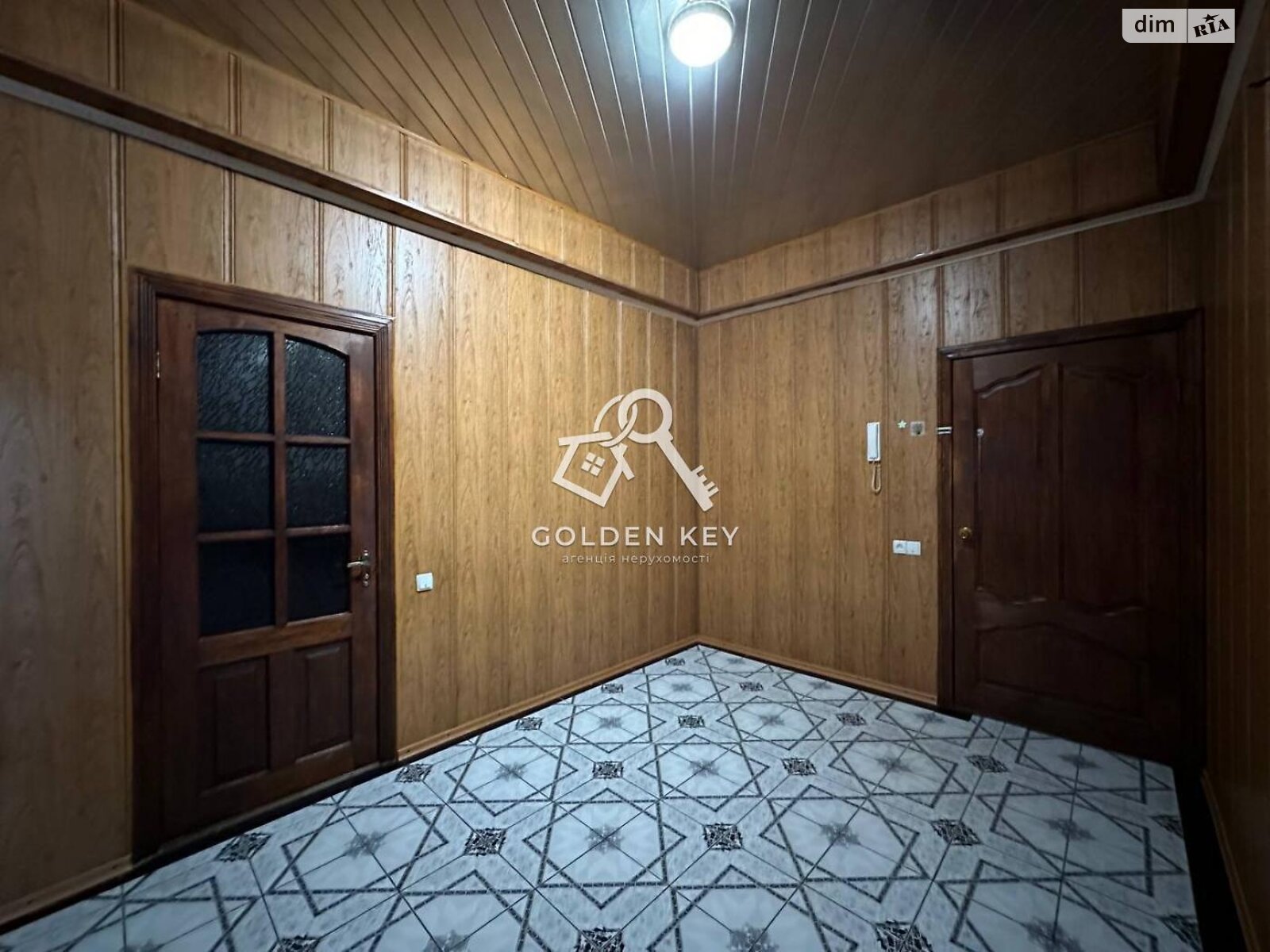 Продажа трехкомнатной квартиры в Кривом Роге, на ул. Вокзальная 4, район Металлургический фото 1 Продажа трехкомнатной квартиры в Кривом Роге, на ул. Вокзальная 4, район Металлургический фото 1