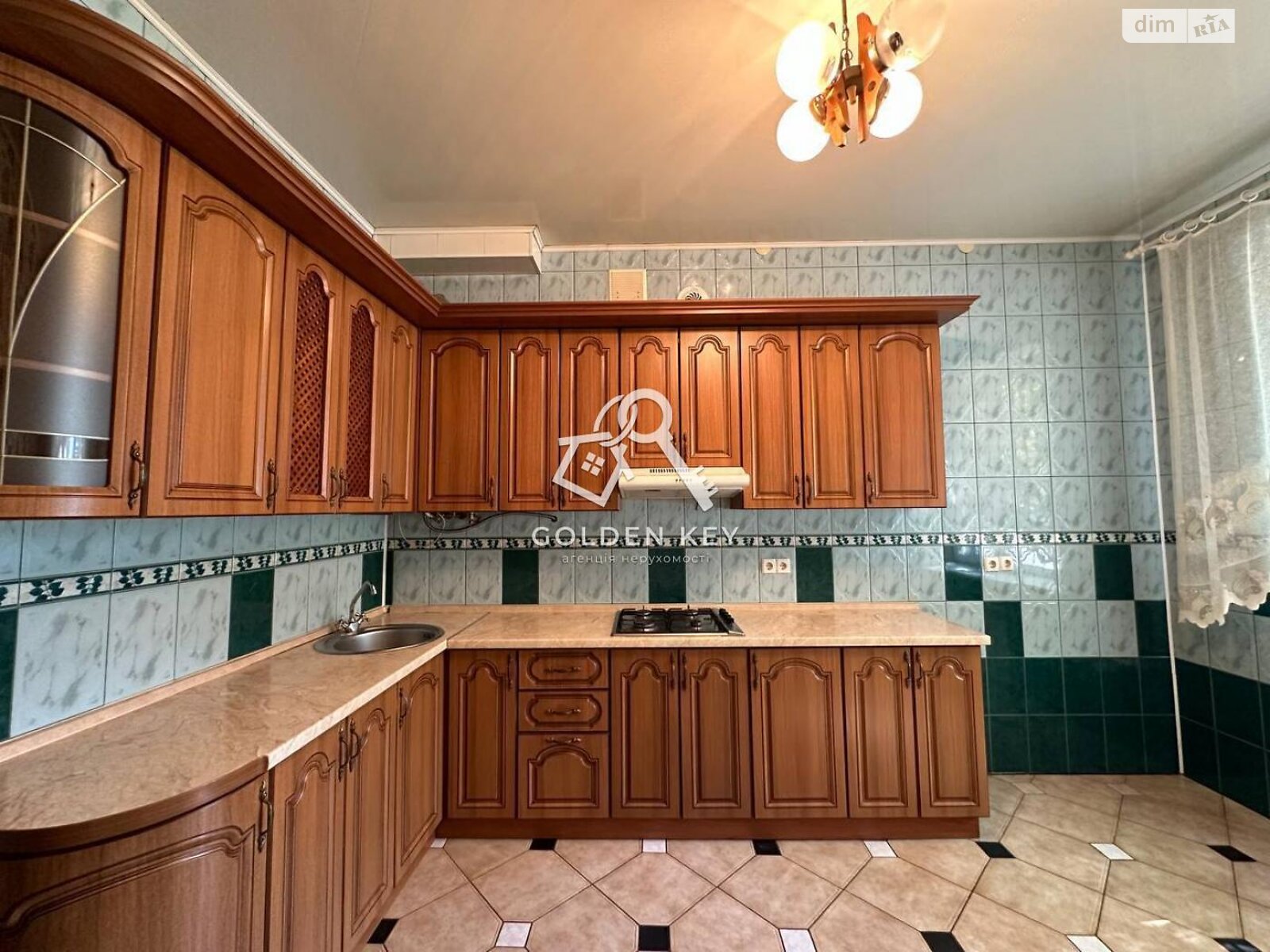 Продажа трехкомнатной квартиры в Кривом Роге, на ул. Вокзальная 4, район Металлургический фото 1 Продажа трехкомнатной квартиры в Кривом Роге, на ул. Вокзальная 4, район Металлургический фото 1