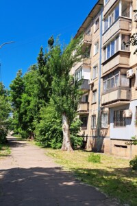 Продаж двокімнатної квартири в Кривому Розі, на вул. Якіра, район Металургійний фото 2