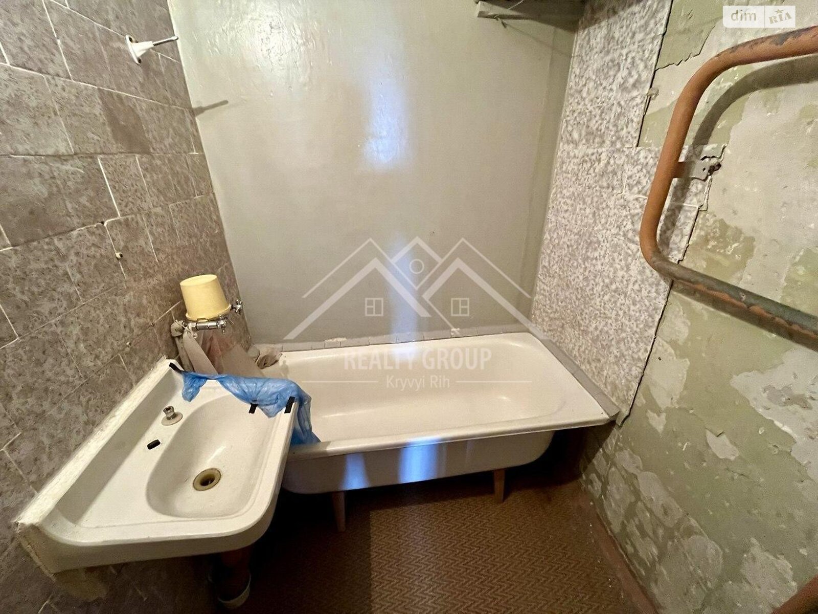 Продажа трехкомнатной квартиры в Кривом Роге, на ул. 4-й Заречный микрорайон 25, район Покровский фото 1 Продажа трехкомнатной квартиры в Кривом Роге, на ул. 4-й Заречный микрорайон 25, район Покровский фото 1