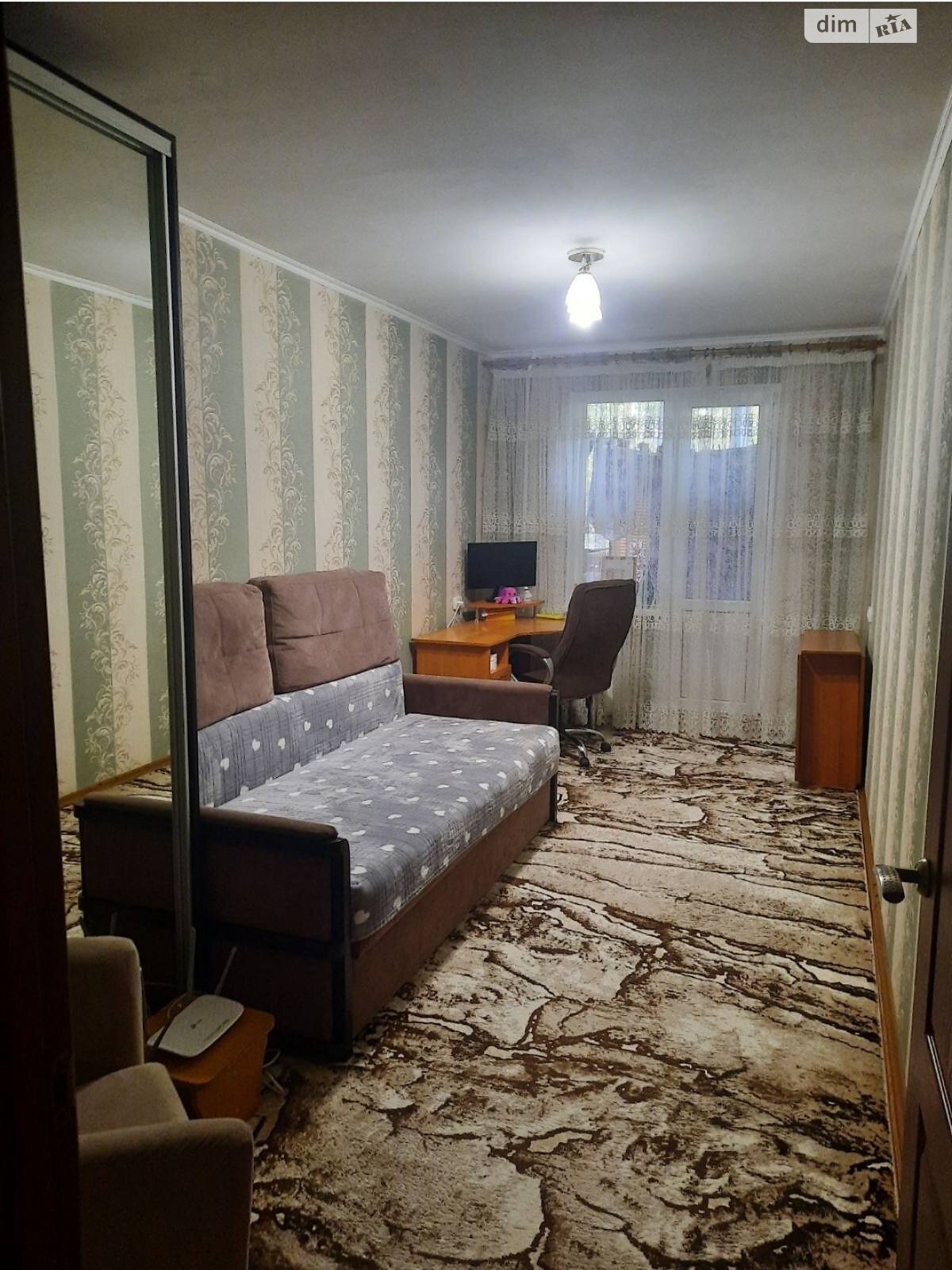 Продаж трикімнатної квартири в Кривому Розі, на вул. 4-й Зарічний мікрорайон 10, район Покровський фото 1