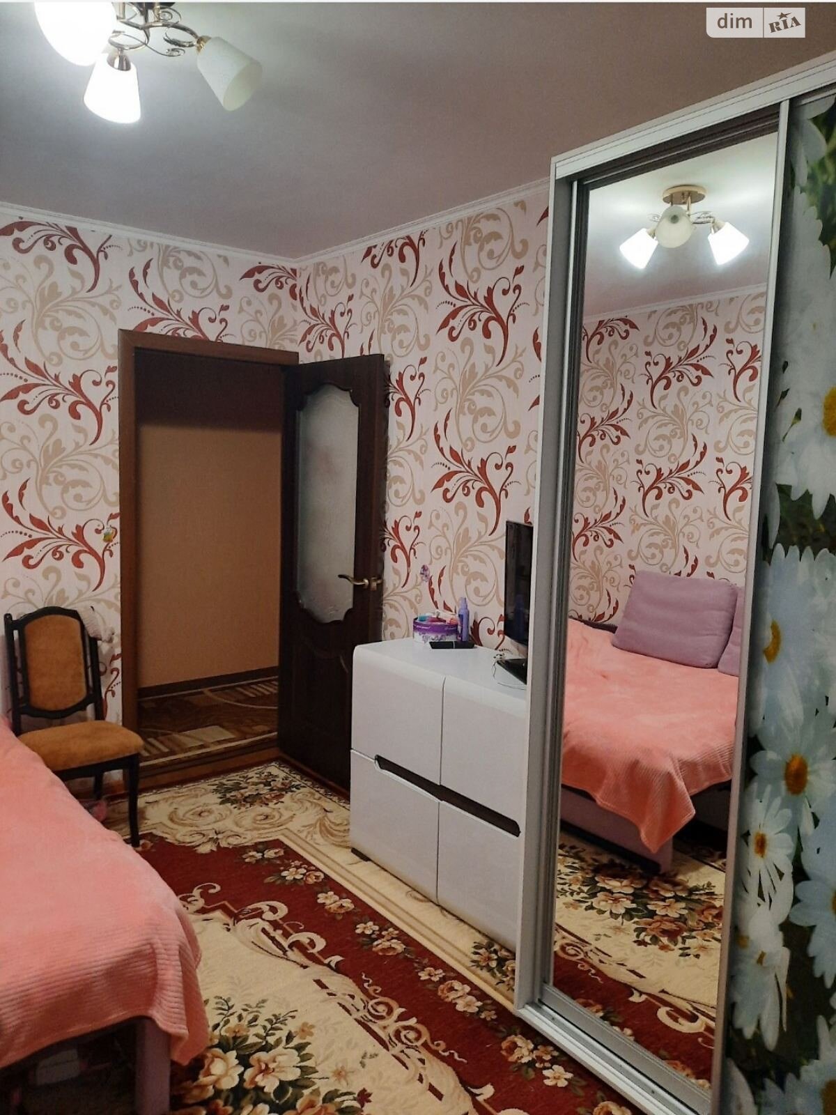 Продаж трикімнатної квартири в Кривому Розі, на вул. 4-й Зарічний мікрорайон 10, район Покровський фото 1