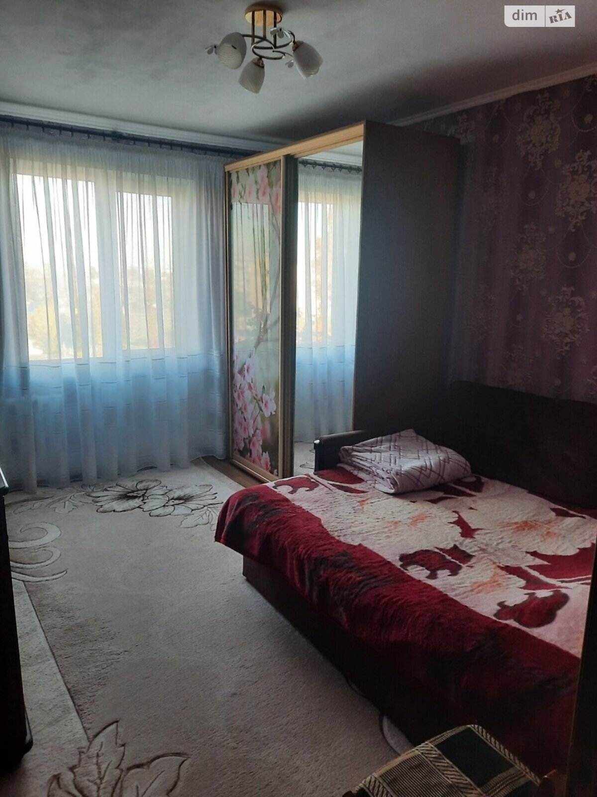 Продаж трикімнатної квартири в Кривому Розі, на вул. 4-й Зарічний мікрорайон 10, район Покровський фото 1