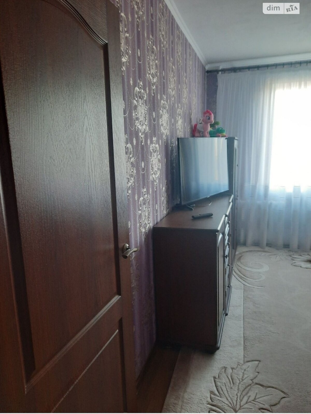 Продаж трикімнатної квартири в Кривому Розі, на вул. 4-й Зарічний мікрорайон 10, район Покровський фото 1