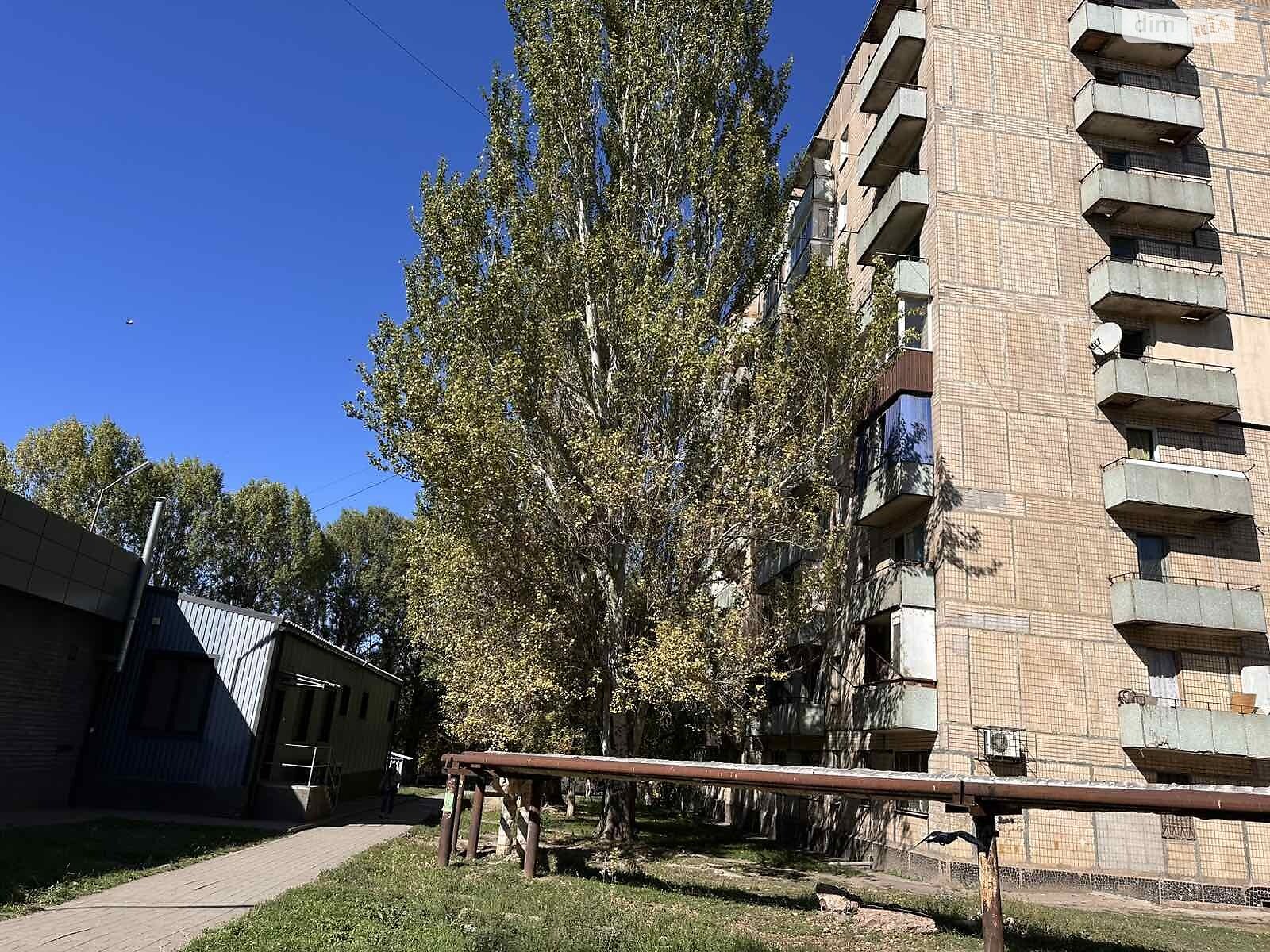 Продаж однокімнатної квартири в Кривому Розі, на вул. 4-й Зарічний мікрорайон 12, район Покровський фото 1