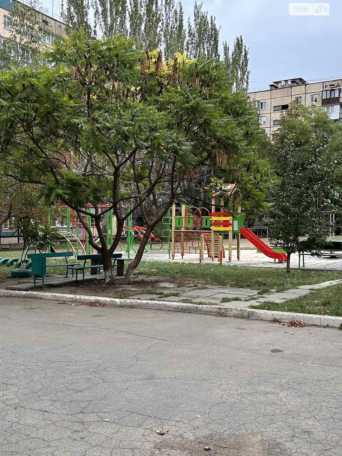 Продаж однокімнатної квартири в Кривому Розі, на вул. 4-й Зарічний мікрорайон 12, район Покровський фото 1