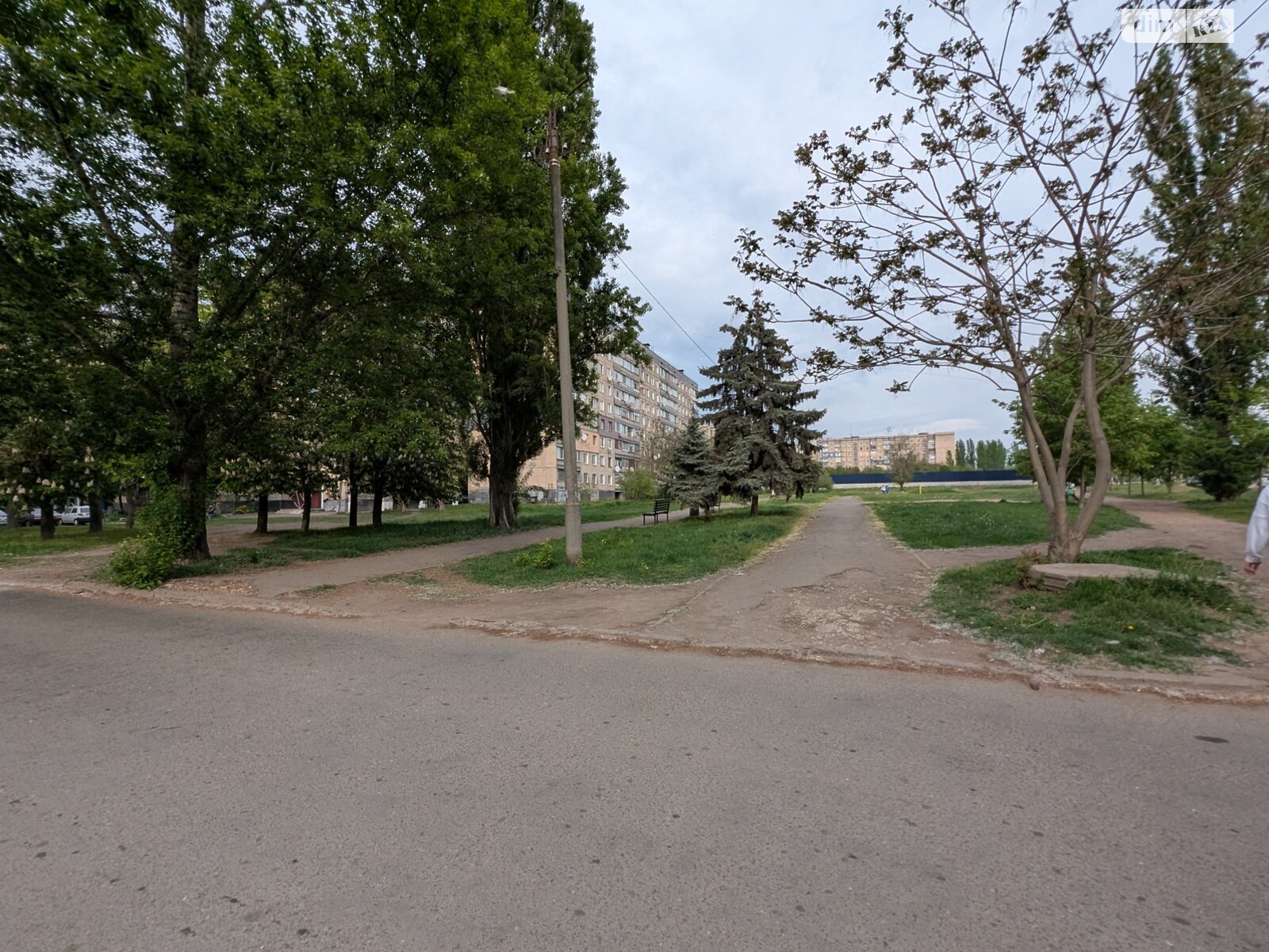 Продаж двокімнатної квартири в Кривому Розі, на вул. 5-й Зарічний мікрорайон 17, кв. 50, район Покровський фото 1 Продаж двокімнатної квартири в Кривому Розі, на вул. 5-й Зарічний мікрорайон 17, кв. 50, район Покровський фото 1
