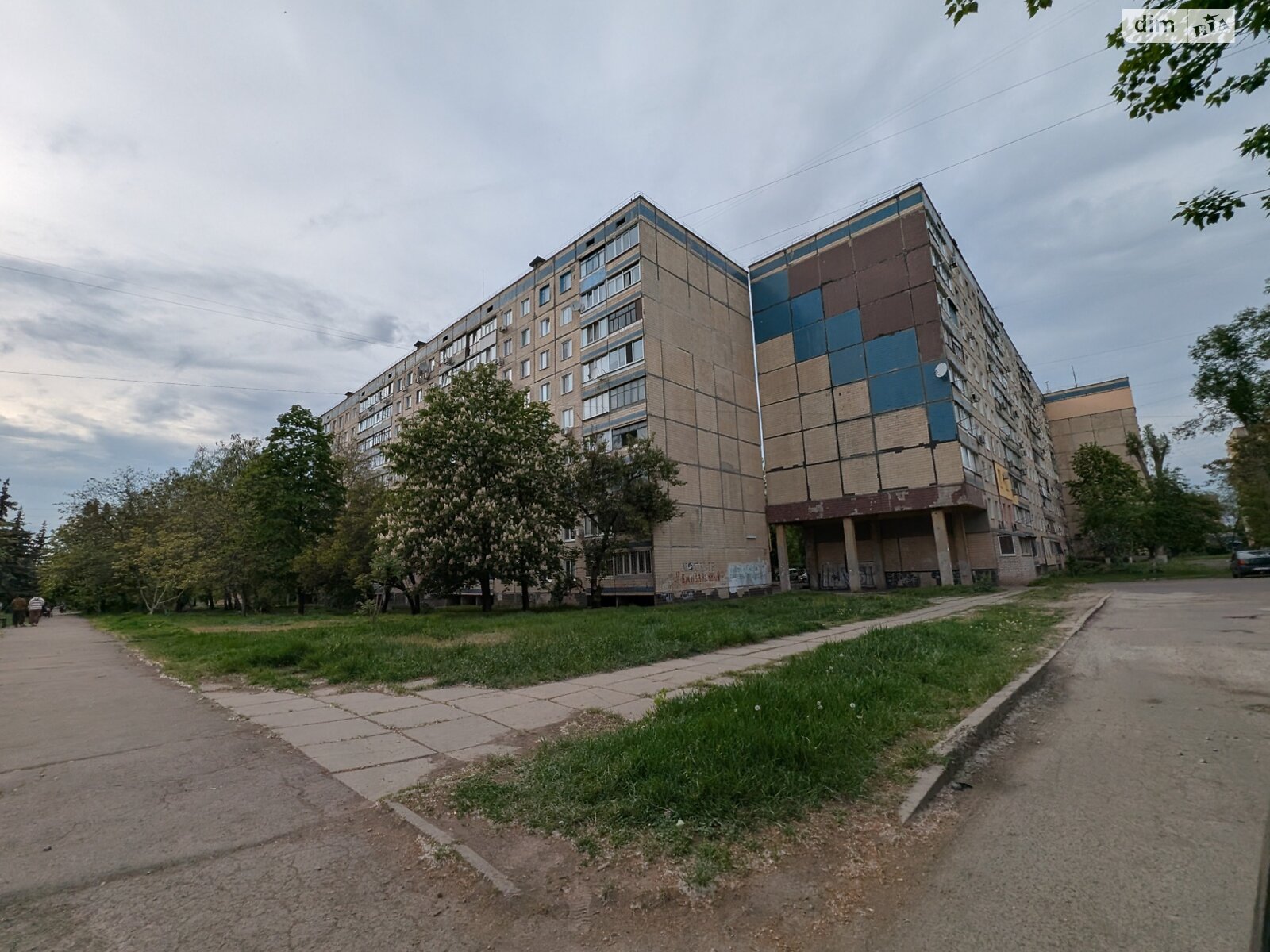 Продаж двокімнатної квартири в Кривому Розі, на вул. 5-й Зарічний мікрорайон 17, кв. 50, район Покровський фото 1 Продаж двокімнатної квартири в Кривому Розі, на вул. 5-й Зарічний мікрорайон 17, кв. 50, район Покровський фото 1
